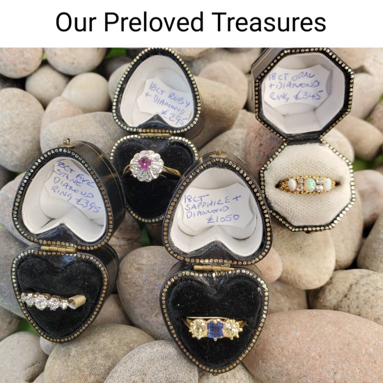 wide range of Pre-Loved gold rings